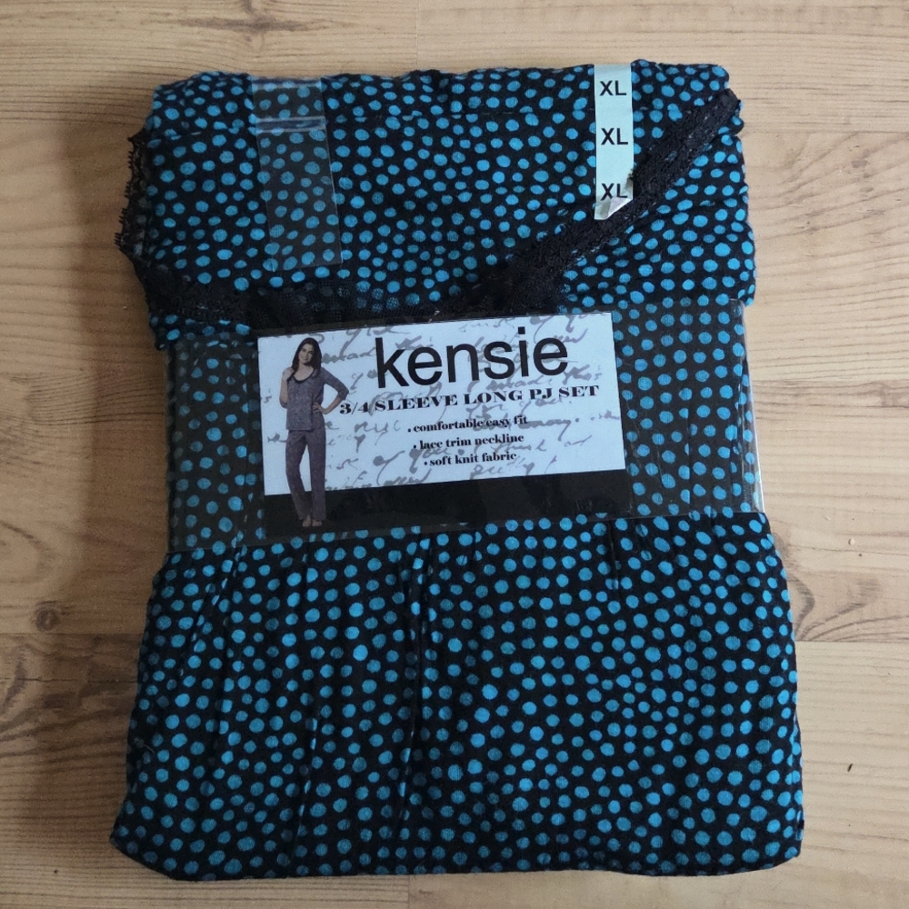 Kensie Pajama set - 3/4 sleeve - Size XL - NWT - black with blue dots